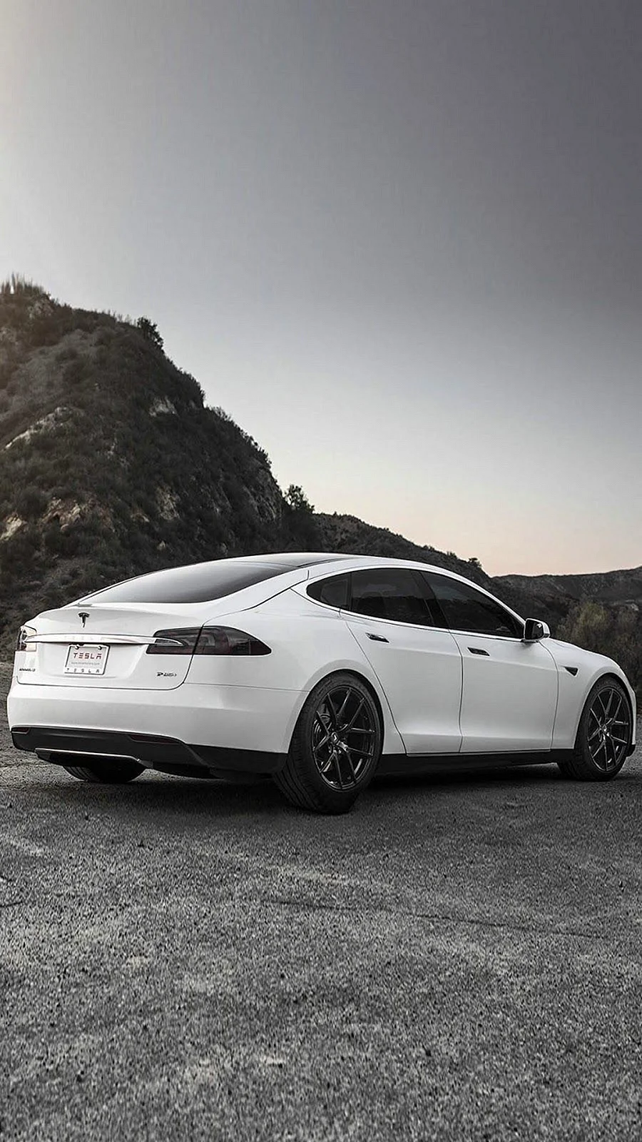 Tesla S2070 Wallpaper For iPhone