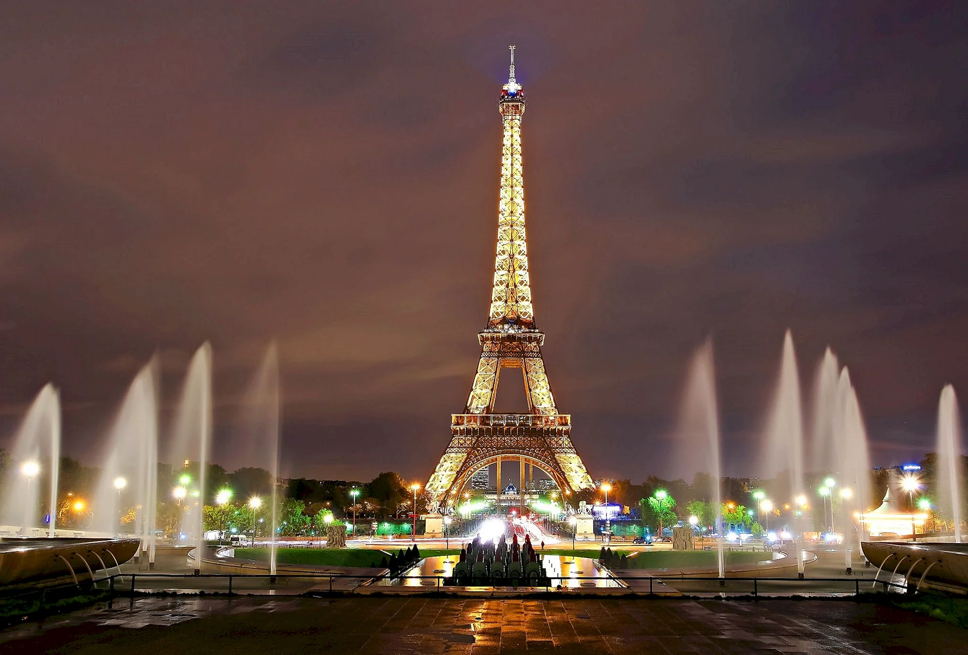 Tháp Eiffel Wallpaper