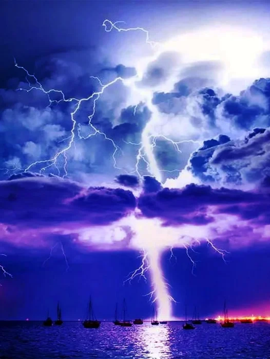 Thunder And Lightning Wallpaper