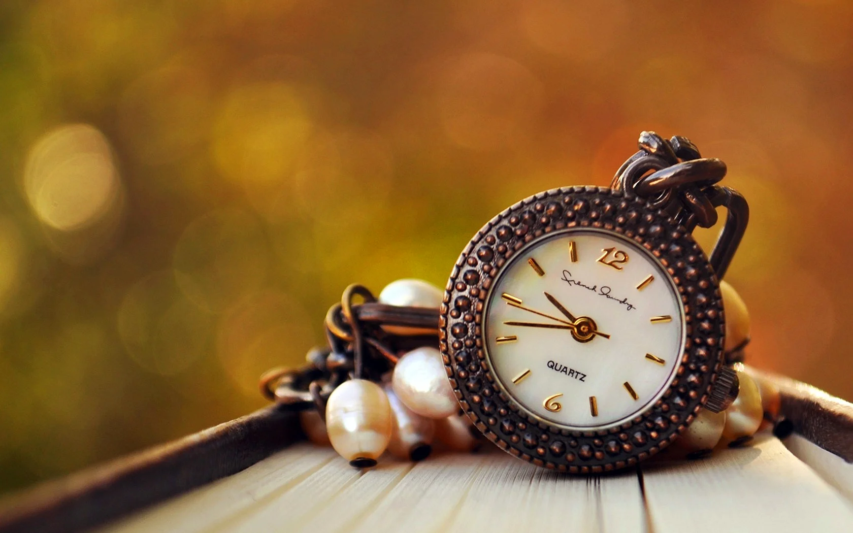 Watch Wallpaper