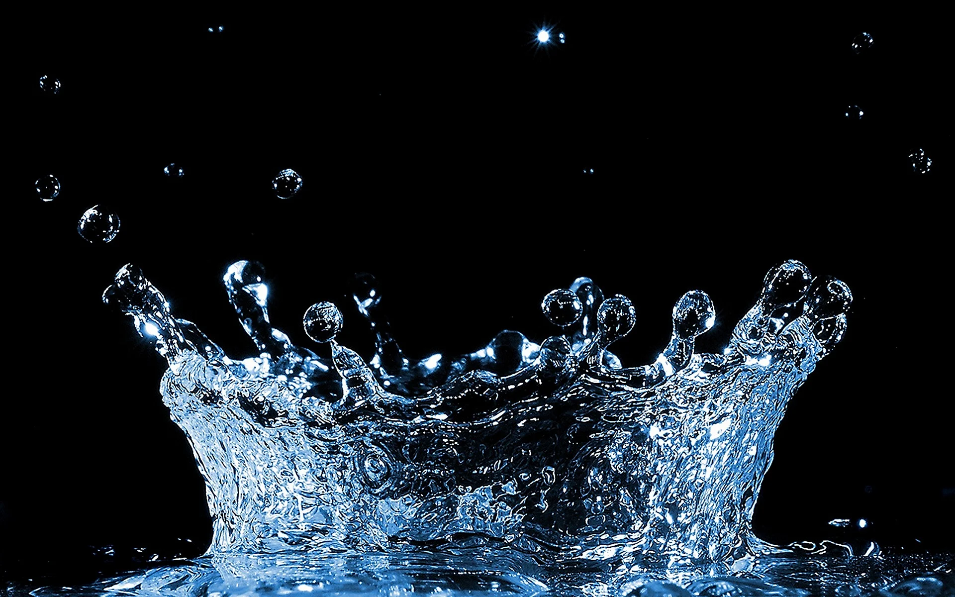 Water Splash Wallpaper