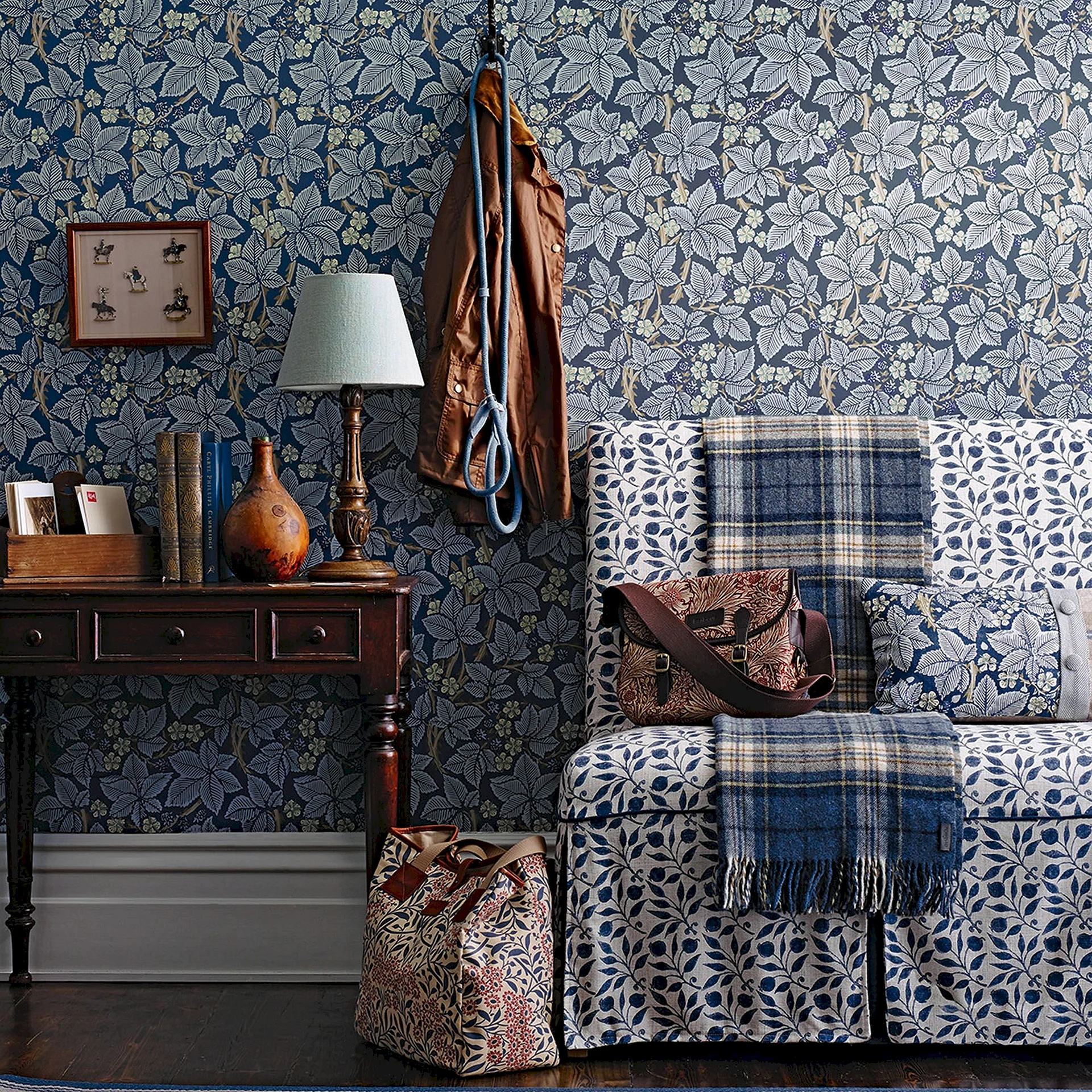 William Morris Interiors Wallpaper