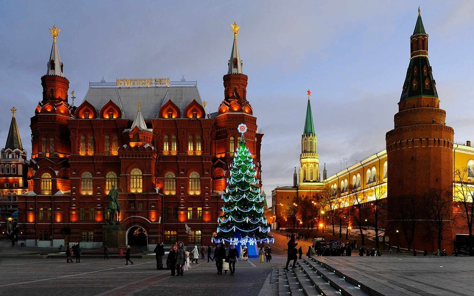 Winter Christmas Moscow Wallpaper