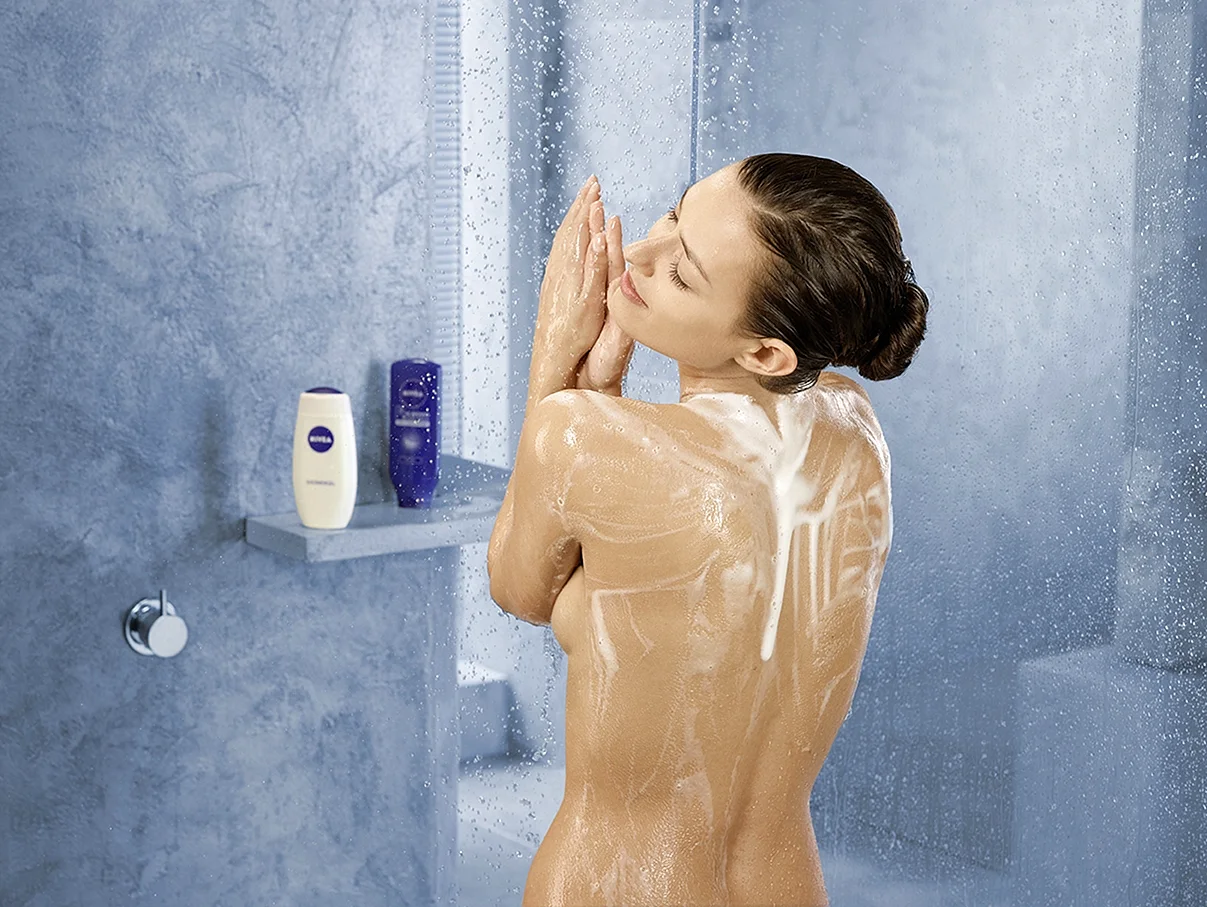 Woman In Shower Wallpaper