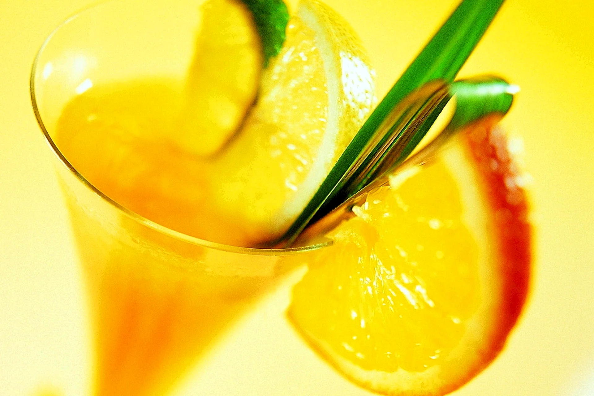 Yellow Glass Drink Wallpaper